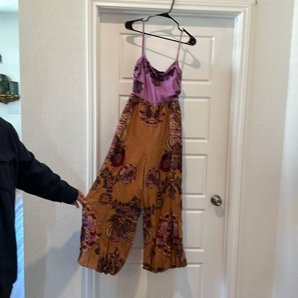 Free people jumper with wide legs, very pretty piece